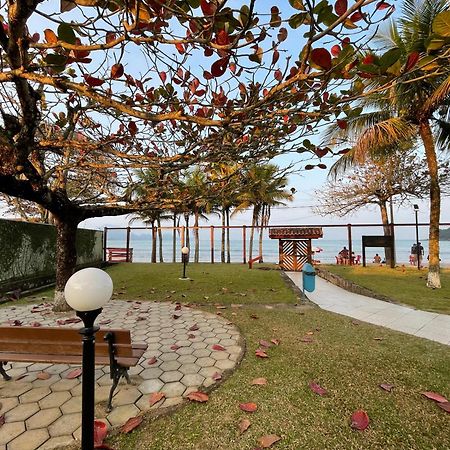 Pe Na Areia Na Praia Das Toninhas - Villagio 24 Porto Feliz Ubatuba Exteriér fotografie