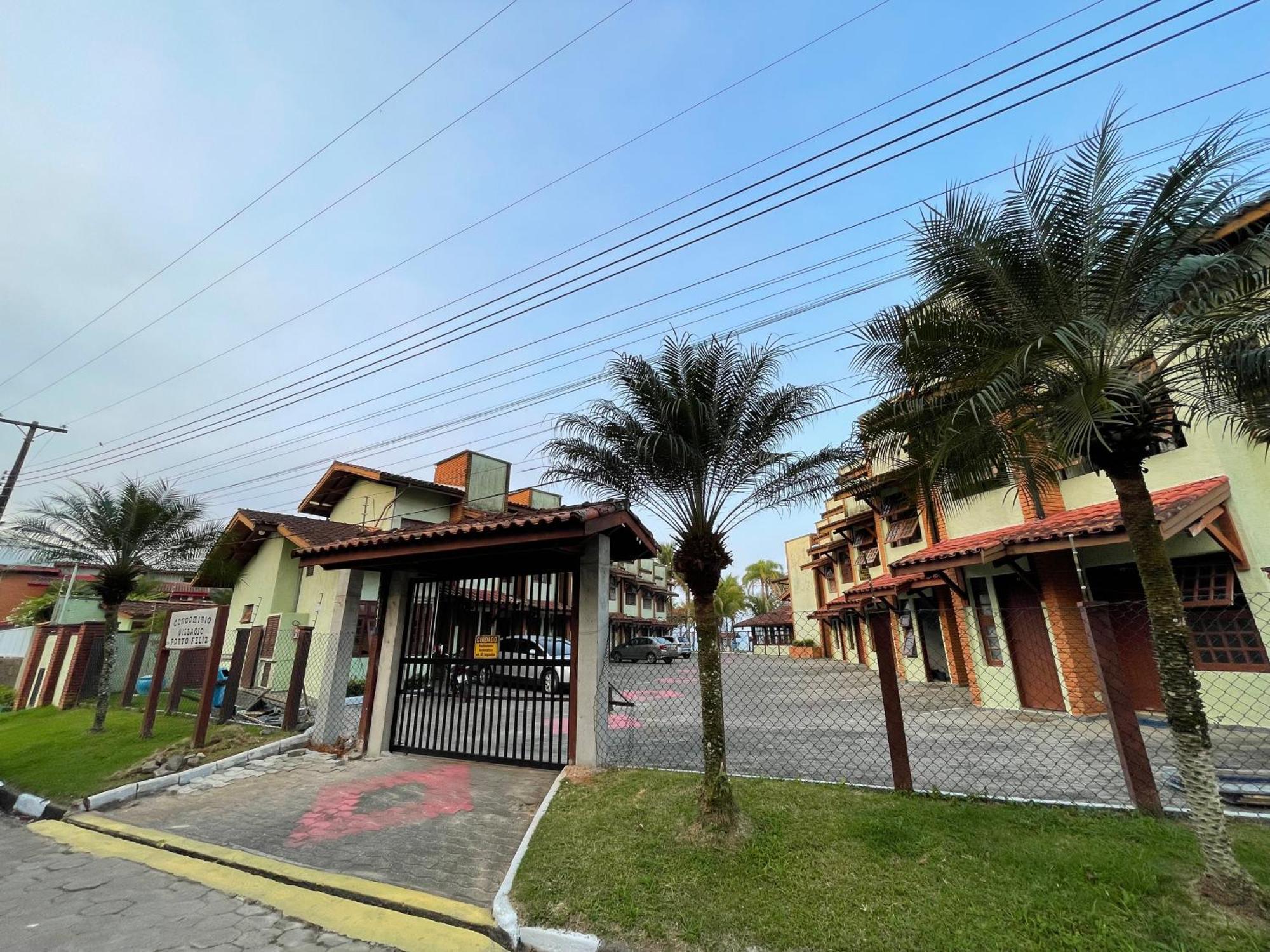Pe Na Areia Na Praia Das Toninhas - Villagio 24 Porto Feliz Ubatuba Exteriér fotografie