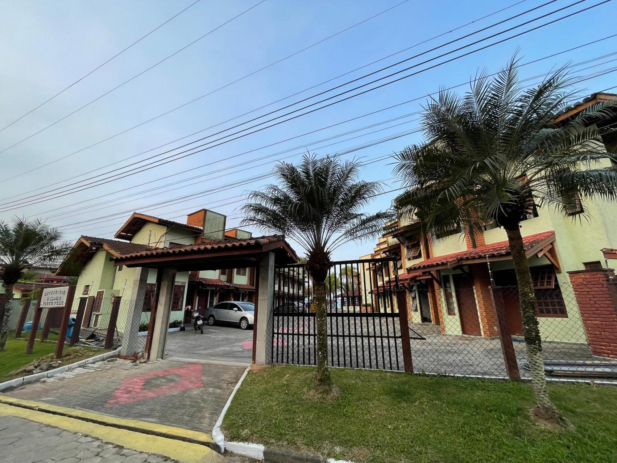 Pe Na Areia Na Praia Das Toninhas - Villagio 24 Porto Feliz Ubatuba Exteriér fotografie