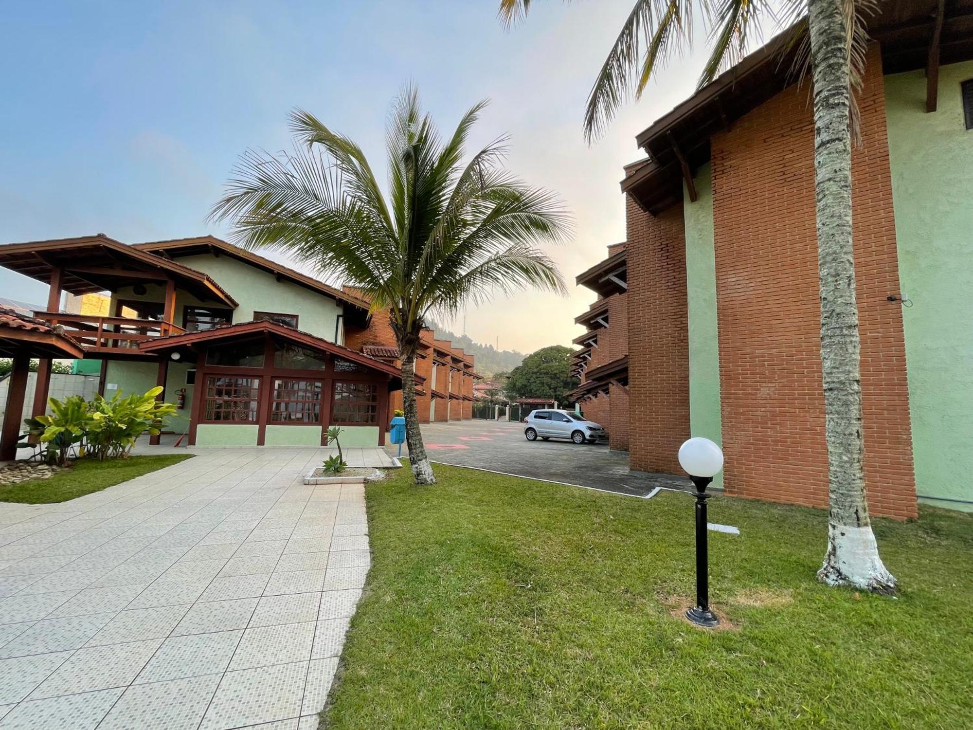 Pe Na Areia Na Praia Das Toninhas - Villagio 24 Porto Feliz Ubatuba Exteriér fotografie