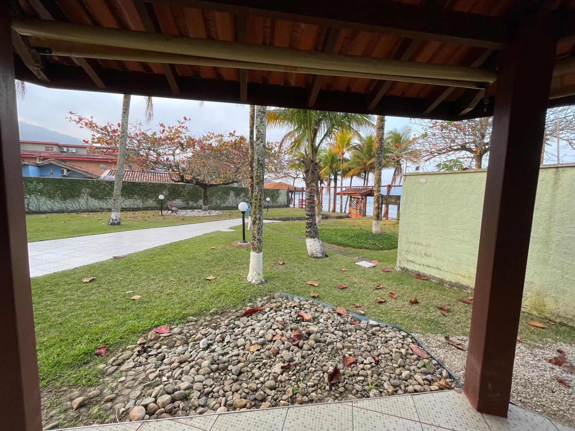 Pe Na Areia Na Praia Das Toninhas - Villagio 24 Porto Feliz Ubatuba Exteriér fotografie