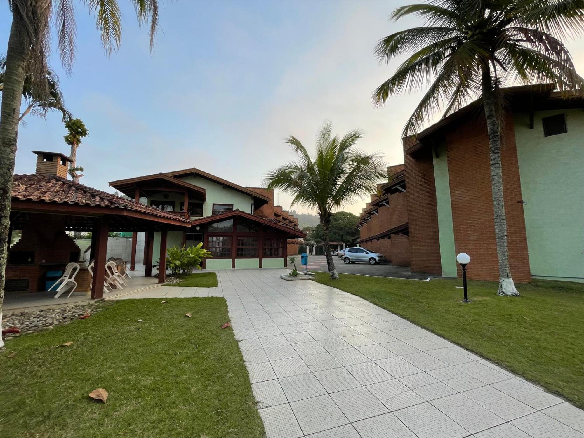 Pe Na Areia Na Praia Das Toninhas - Villagio 24 Porto Feliz Ubatuba Exteriér fotografie
