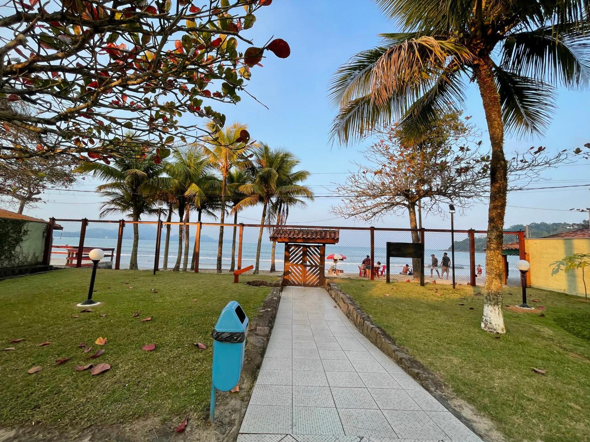 Pe Na Areia Na Praia Das Toninhas - Villagio 24 Porto Feliz Ubatuba Exteriér fotografie